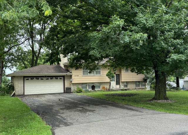 Property at 15756 Marystown Rd, Shakopee, MN 55379, 4 beds, 3 baths