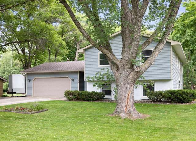 Property at 15015 W Vermillion Cir NE, Ham Lake, MN 55304, 3 beds, 2 baths