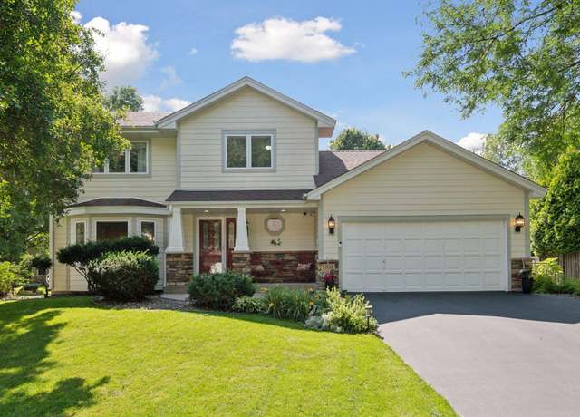 Property at 18949 Nature Ln, Eden Prairie, MN 55346, 4 beds, 4 baths