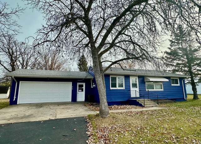 Property at 610 S Main St, Badger, MN 56714, 3 beds, 1 bath