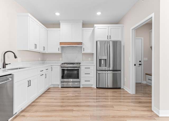Property at 2446 County Road D W, Roseville, MN 55112, 3 beds, 2 baths