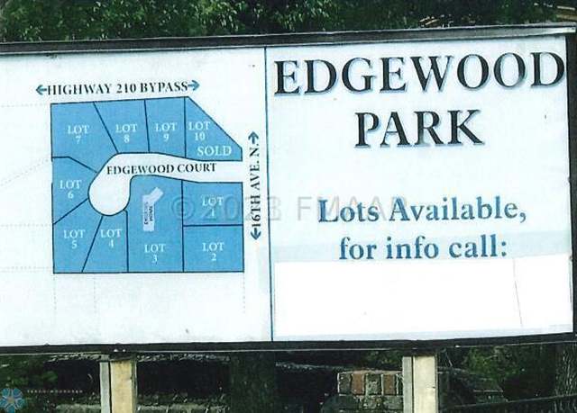 Property at 1487 Edgewood Ct, Wahpeton, ND 58075