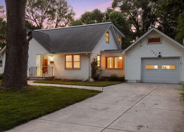 Property at 906 6th St W, Hastings, MN 55033, 4 beds, 2 baths