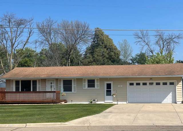 Property at 1805 10th Pl NE, Austin, MN 55912, 3 beds, 2 baths