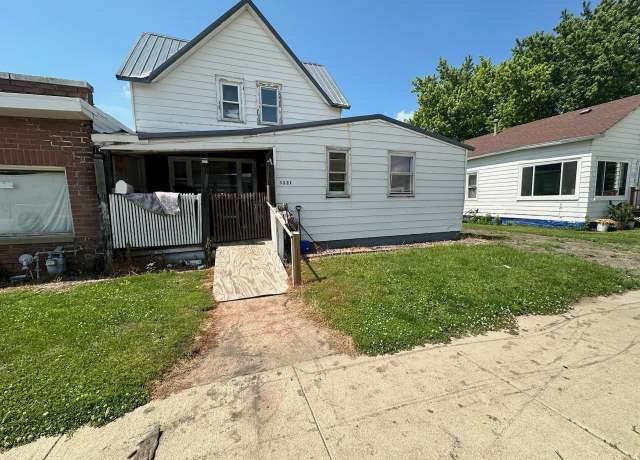 Property at 1221 2nd Ave, Worthington, MN 56187, 3 beds, 1 bath