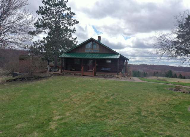 Property at 2374 1 1/2 Ave, Sioux Creek Twp, WI 54728, 2 beds, 3 baths