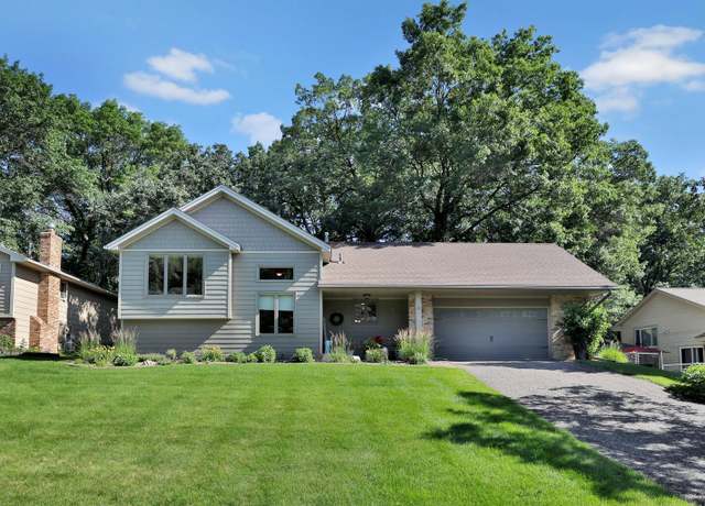 Property at 6 Pleasant View Ln, Circle Pines, MN 55014, 3 beds, 2 baths