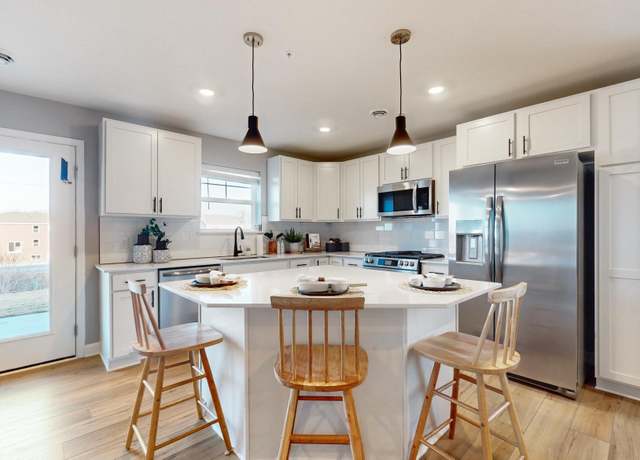 Property at 23260 Amber Dr, Rogers, MN 55374, 3 beds, 3 baths