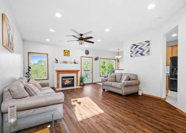 Property at 15601 Lilac Dr, Eden Prairie, MN 55347, 3 beds, 4 baths