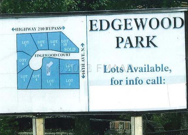 Property at 1481 Edgewood Ct, Wahpeton, ND 58075