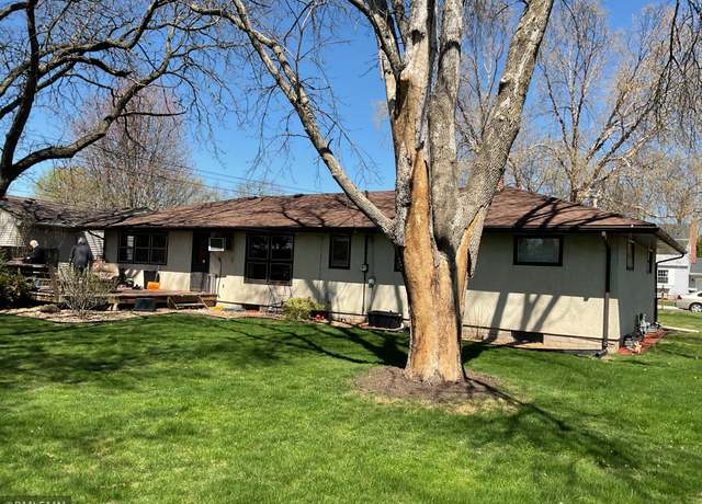 Property at 1398 Sophia Ave E, Maplewood, MN 55109, 3 beds, 2 baths