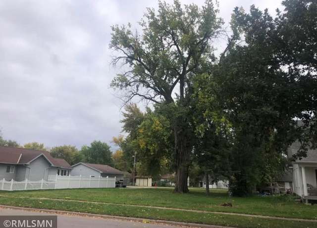 Property at 1314 11th St E, Glencoe, MN 55336