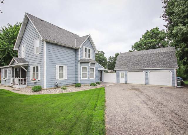 Property at 664 Business 23 W, Paynesville, MN 56362, 4 beds, 3 baths
