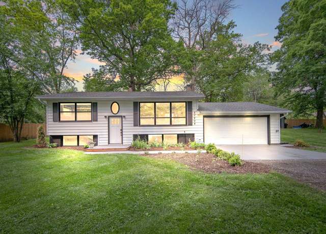 Property at 27208 Jonquil Dr, Chisago City, MN 55013, 3 beds, 2 baths