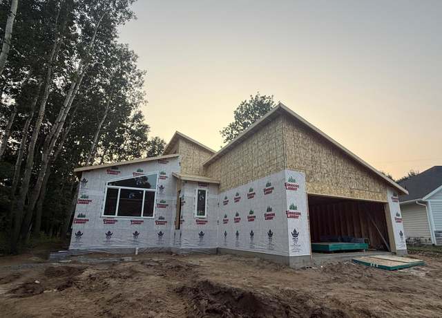 Property at 1699 39th St S, Saint Cloud, MN 56301, 2 beds, 1 bath