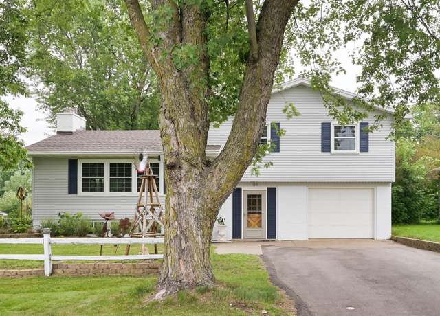 Property at 1370 8th Ave, Baldwin, WI 54002, 4 beds, 2 baths