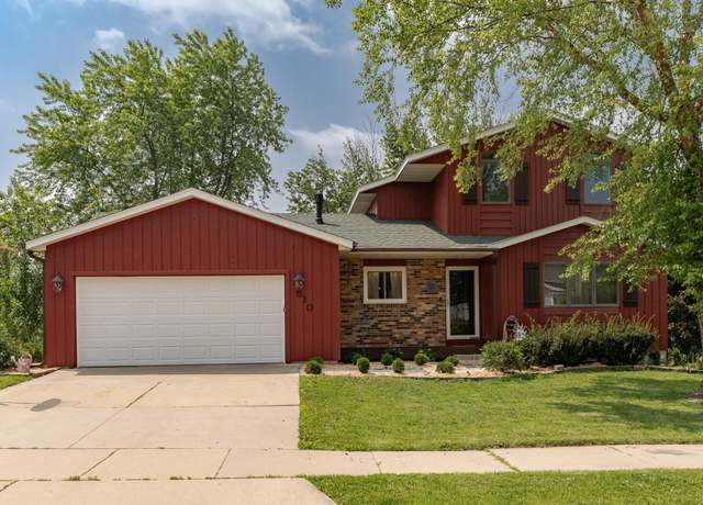 Property at 510 24th St SW, Rochester, MN 55902, 4 beds, 3 baths