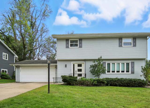Property at 2207 5th Ave NW, Austin, MN 55912, 5 beds, 4 baths