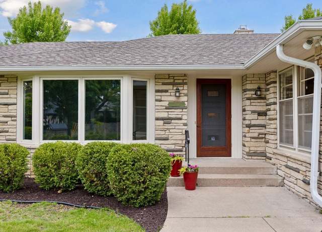 Property at 1700 W 26th St, Minneapolis, MN 55405, 4 beds, 4 baths