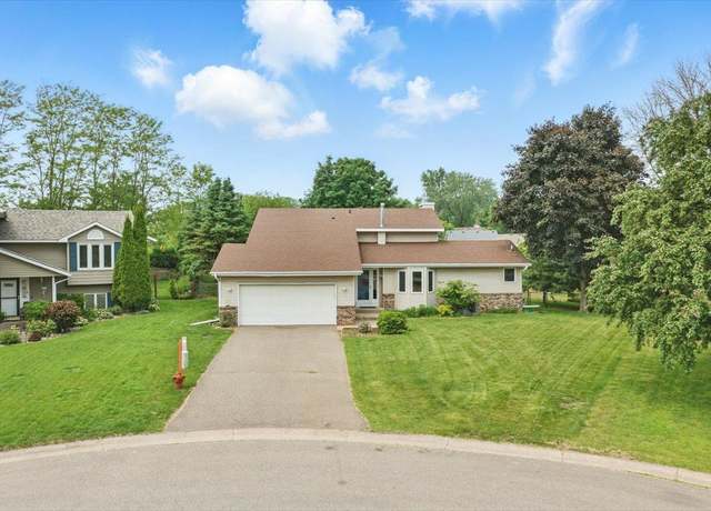 Property at 5492 Golfview Pl N, Oakdale, MN 55128, 4 beds, 2 baths