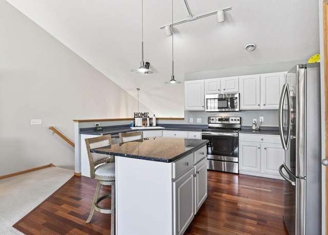 Property at 1152 Bergmann Dr, Stillwater, MN 55082, 3 beds, 2 baths