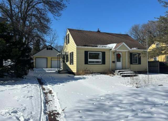 Property at 907 7th Ave NW, Rochester, MN 55901, 6 beds, 3 baths