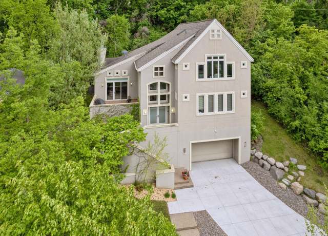 Property at 903 Kenwood Pkwy, Minneapolis, MN 55403, 4 beds, 3 baths
