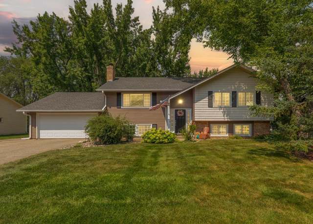 Property at 2000 E 115th St, Burnsville, MN 55337, 4 beds, 3 baths