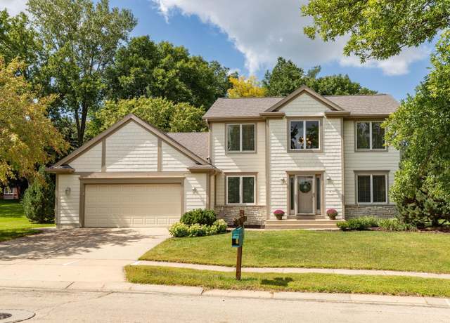 Property at 810 Foxcroft Cir SW, Rochester, MN 55902, 4 beds, 4 baths