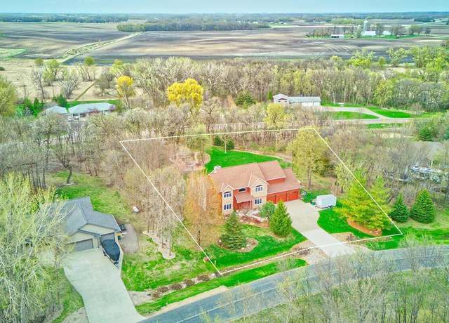 Property at 16694 206th Cir, Hutchinson, MN 55350, 5 beds, 5 baths