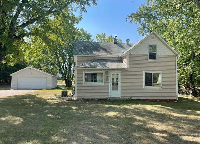 Property at 810 Charles St, Park Rapids, MN 56470, 3 beds, 1 bath