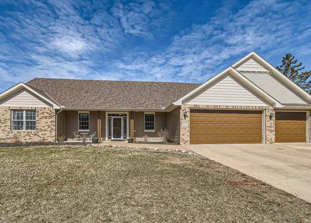 Property at 5274 381st Ln, North Branch, MN 55056, 4 beds, 2 baths