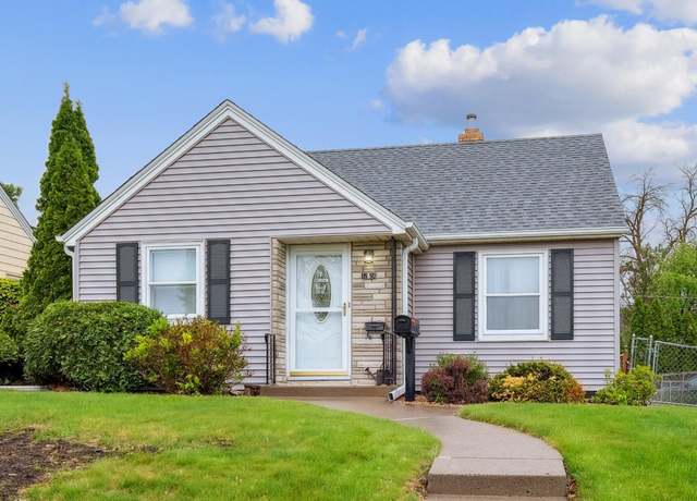Property at 1224 Grotto St N, Saint Paul, MN 55117, 2 beds, 1 bath