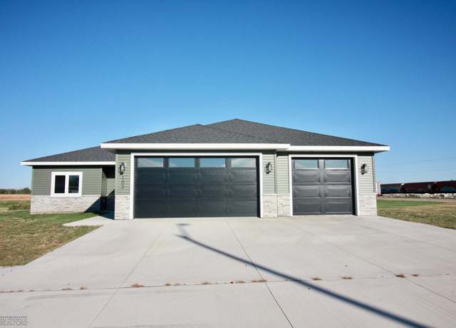 Property at 102 16th St N, Breckenridge, MN 56520, 3 beds, 2 baths
