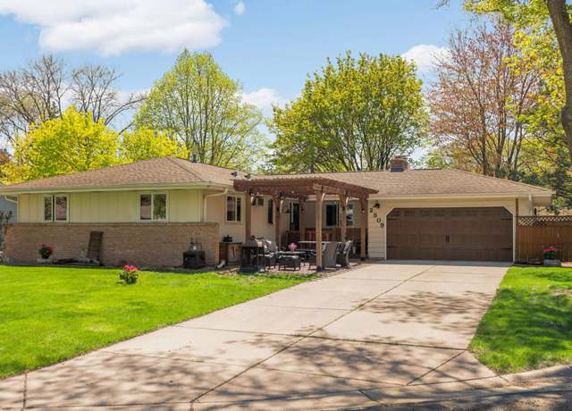 Property at 2309 Scout Cir, Burnsville, MN 55337, 4 beds, 2 baths