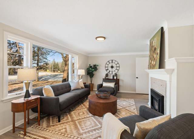 Property at 401 Plymouth Rd, Minnetonka, MN 55305, 3 beds, 2 baths