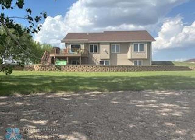 Property at 13902 87th St SE, Milnor, ND 58060, 5 beds, 3 baths