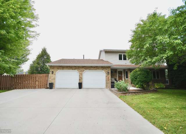 Property at 1943 19th St S, Fargo, ND 58103, 5 beds, 4 baths