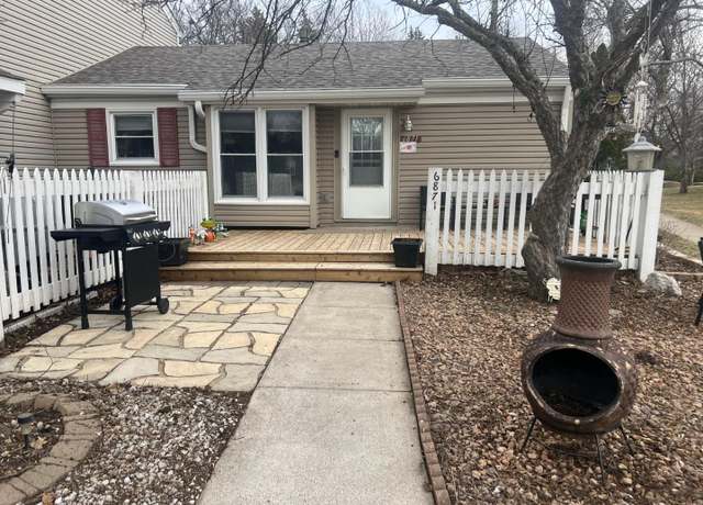 Property at 6871 Grenwich Ln N, Oakdale, MN 55128, 2 beds, 1 bath
