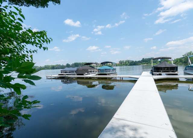 Property at 1136 Chelsea Ct, New Brighton, MN 55112, 3 beds, 4 baths