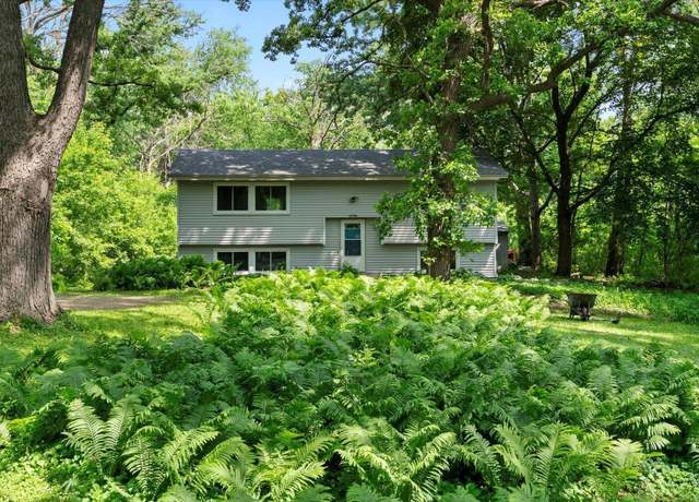Property at 1504 89th Ave N, Brooklyn Park, MN 55444, 4 beds, 2 baths