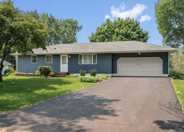 Property at 914 121st Ave NE, Blaine, MN 55434, 3 beds, 2 baths