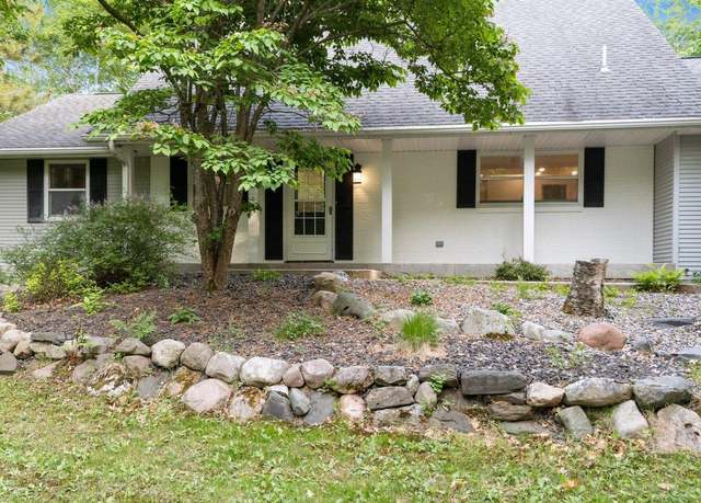 Property at 318 Viking Dr, Hoyt Lakes, MN 55750, 4 beds, 4 baths