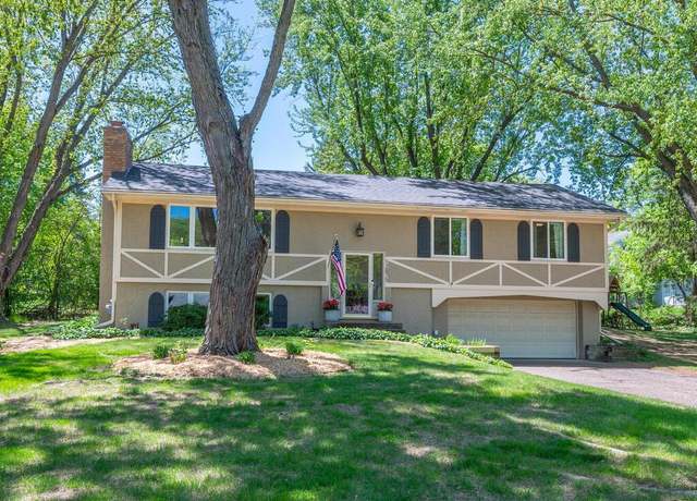 Property at 12875 Castleview Ct, Minnetonka, MN 55305, 4 beds, 3 baths