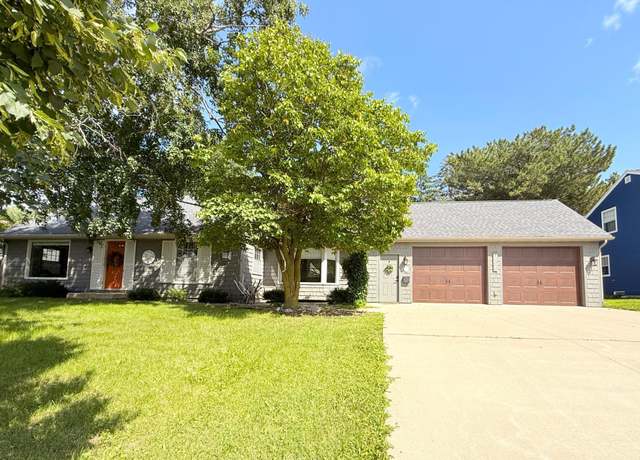 Property at 1324 Ridgeview Dr, Montevideo, MN 56265, 3 beds, 3 baths