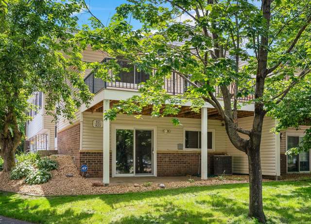 Property at 821 Evergreen Cir, Burnsville, MN 55337, 3 beds, 2 baths