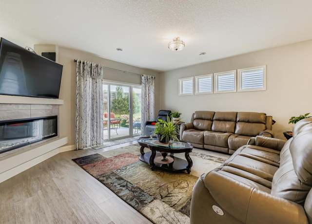 Property at 4918 93rd Way N, Brooklyn Park, MN 55443, 3 beds, 3 baths