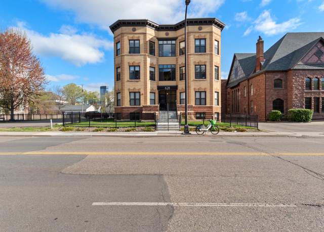 Property at 628 E Franklin Ave #301, Minneapolis, MN 55404, 3 beds, 2 baths