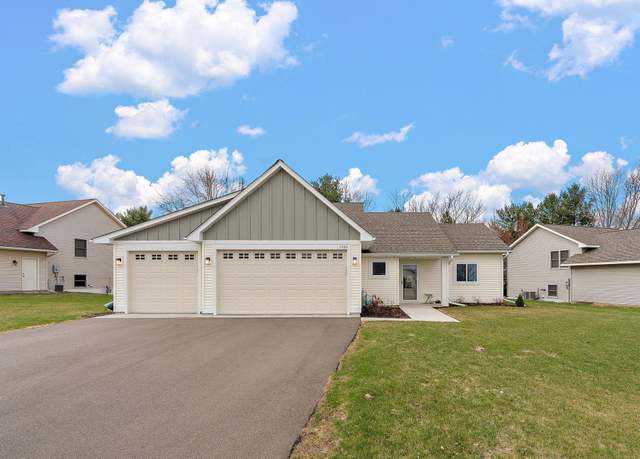 Property at 1530 Hallewood Blvd, New Richmond, WI 54017, 4 beds, 3 baths