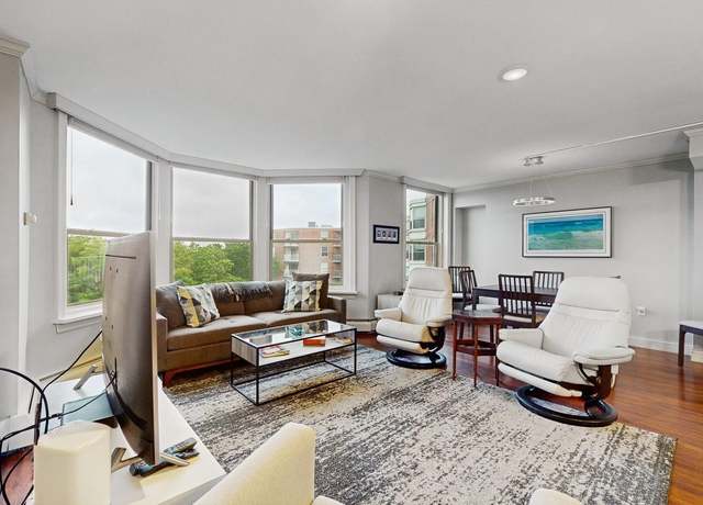 Property at 1425 W 28th St #519, Minneapolis, MN 55408, 1 bed, 1 bath